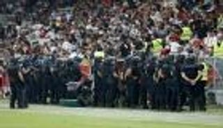 الدوري الفرنسي.. "عقوبة شرطية" تضرب جماهير نيس بعد موقعة مارسيليا