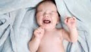 علاج انسداد الأنف عند الرضع