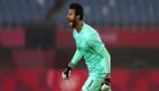 تعليق رسمي.. هل تمرد محمد الشناوي على الأهلي بسبب الدوري السعودي؟