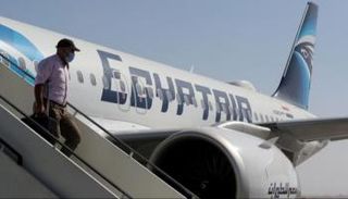 طائرة تتبع شركة مصر للطيران