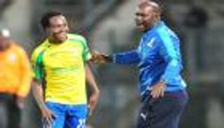 صفقات الأهلي المصري.. لماذا تمسك موسيماني بضم بيرسي تاو؟