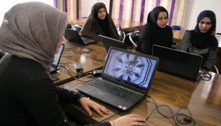 مصير مجهول للموظفات في أفغانستان