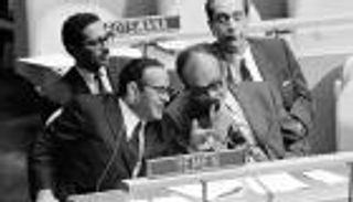 محسن العيني.. اليمن يطوي صفحة تاريخية شاهدة على تأسيس الجمهورية