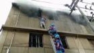 16 قتيلاً في حريق مصنع كيماويات بباكستان