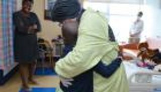 عطاء جواهر القاسمي.. إنسانية إماراتية لمناصرة الأطفال اللاجئين