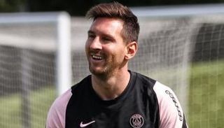 هل حان موعد مباراة ميسي الأولى مع سان جيرمان؟