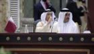أمير قطر: العراق مؤهل للعب دور فاعل في إرساء الأمن والسلم بالمنطقة