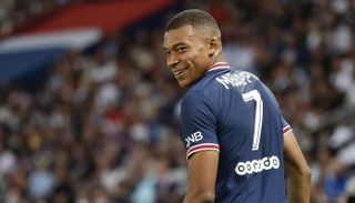 كيليان مبابي لاعب باريس سان جيرمان