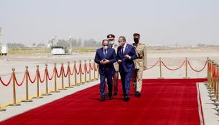 الكاظمي لدى استقباله السيسي في بغداد