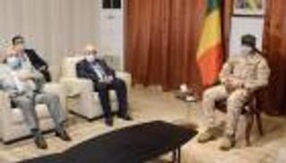 حراك مهندس "اتفاق الجزائر".. لعمامرة يدفع العملية السلمية بمالي