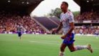 ترتيب الدوري الإنجليزي.. جرينوود ينقذ مانشستر يونايتد من فخ الذئاب