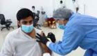 الإمارات تتخطى 18 مليون جرعة من لقاح كورونا