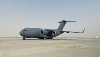 طائرة بريطانية خلال عمليات الإجلاء من كابول-أ.ف.ب