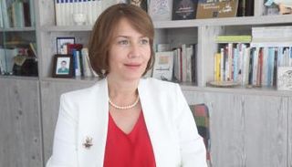 الباحثة التونسية آمنة الجبلاوي 