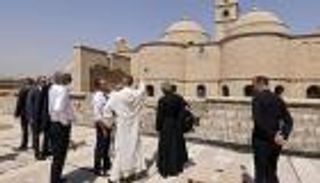 الرئيس الفرنسي: القصف التركي يمنع عودة اللاجئين إلى سنجار