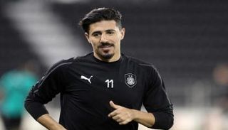 بغداد بونجاح مهاجم منتخب الجزائر