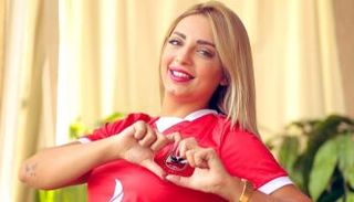 المذيعة مي حلمي