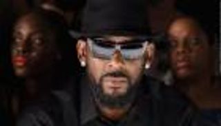 تهمة جنسية جديدة تلاحق النجم آر. كيلي.. ما القصة؟