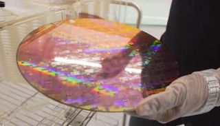 عملية تصنيع المكثفات السيراميكية في مصانع آسيا