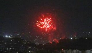 ألعاب نارية تضيء سماء كابول بعد الانسحاب الأمريكي - أ.ف.ب