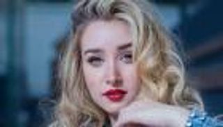 بصورة على البحر.. هنا الزاهد: "أنا مش كتكت يا أحمد فهمي"