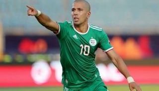 سفيان فيغولي نجم منتخب الجزائر