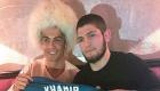 مفاجأة.. حبيب نورمحمدوف يكشف خطة رونالدو قبل 30 يوما