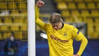 إيرلينج هالاند مهاجم بروسيا دورتموند
