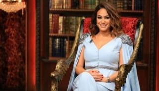 الفنانة هند صبري خلال حديثها في برنامج