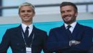 بأول عقد احترافي.. بيكهام الصغير ينضم إلى "نادي الأبناء" في كرة القدم