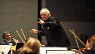 قائد الأوكسترا السويسري ميشال كوربوز