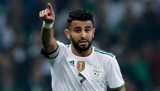 رياض محرز نجم فريق مانشستر سيتي ومنتخب الجزائر