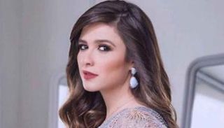 الفنانة ياسمين عبدالعزيز