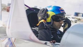 الطيار الإيطالي داريو كوستا