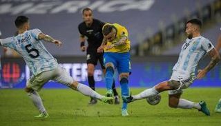 البرازيل ضد الأرجنتين