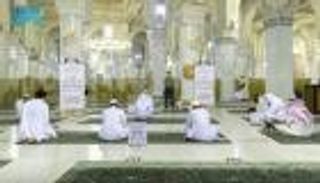 صور.. حلقات القرآن تتحدى كورونا حضورياً في المسجد الحرام