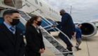 وزير الدفاع الأمريكي يبدأ زيارة إلى منطقة الخليج