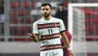 لغز برونو فرنانديز.. أسد مانشستر يونايتد قط في البرتغال