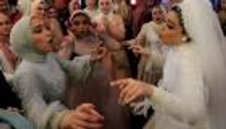 "الإفتاء" المصرية توضح الحكم الشرعي في مهر الزواج