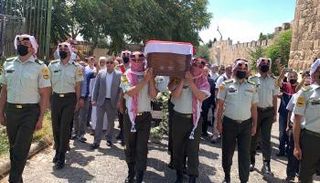جانب من تشييع الجثمان