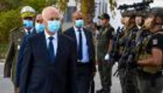 قيس سعيد يعلن تأسيس "فداء" لرعاية أسر شهداء تونس