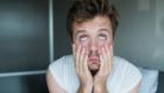 أضرار قلة النوم.. إعاقة عمل الدماغ أحدث الاكتشافات