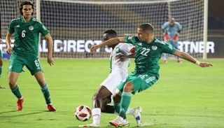 يوسف بلايلي مهاجم منتخب الجزائر