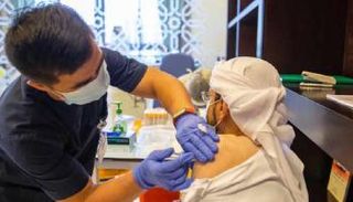 تطعيمات فيروس كورونا في الإمارات