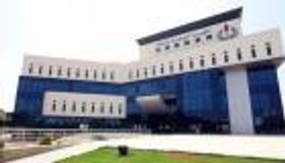 "الدبيبة" على خط أزمة "الوزارة" و"المؤسسة".. النفط الليبي بين إدارتين