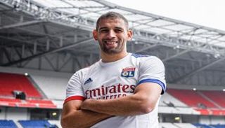 إسلام سليماني لاعب ليون الفرنسي