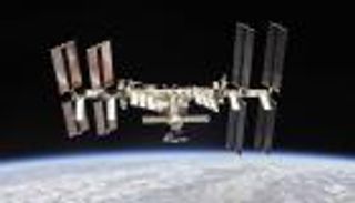 خروج دخان من محطة الفضاء الدولية.. ووكالة الفضاء الروسية تعلق