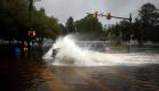 أكبر خطر على النفط الأمريكي.. أعاصير مدمرة