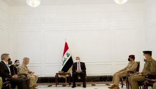 الكاظمي مع قائد القوات الأمريكية المركزية والوفد المرافق