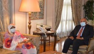 جانب من لقاء سامح شكري والدكتورة مريم الصادق المهدي